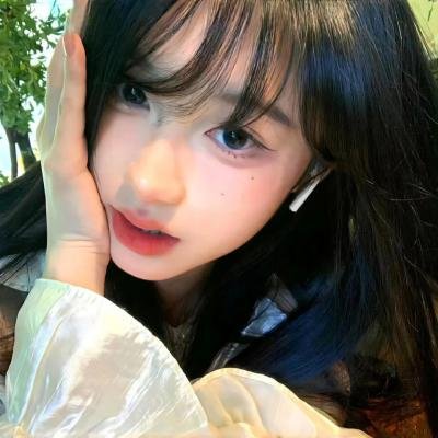 碧比和缇那海报