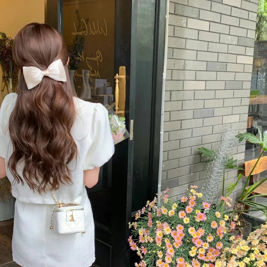 珍与艾玛海报